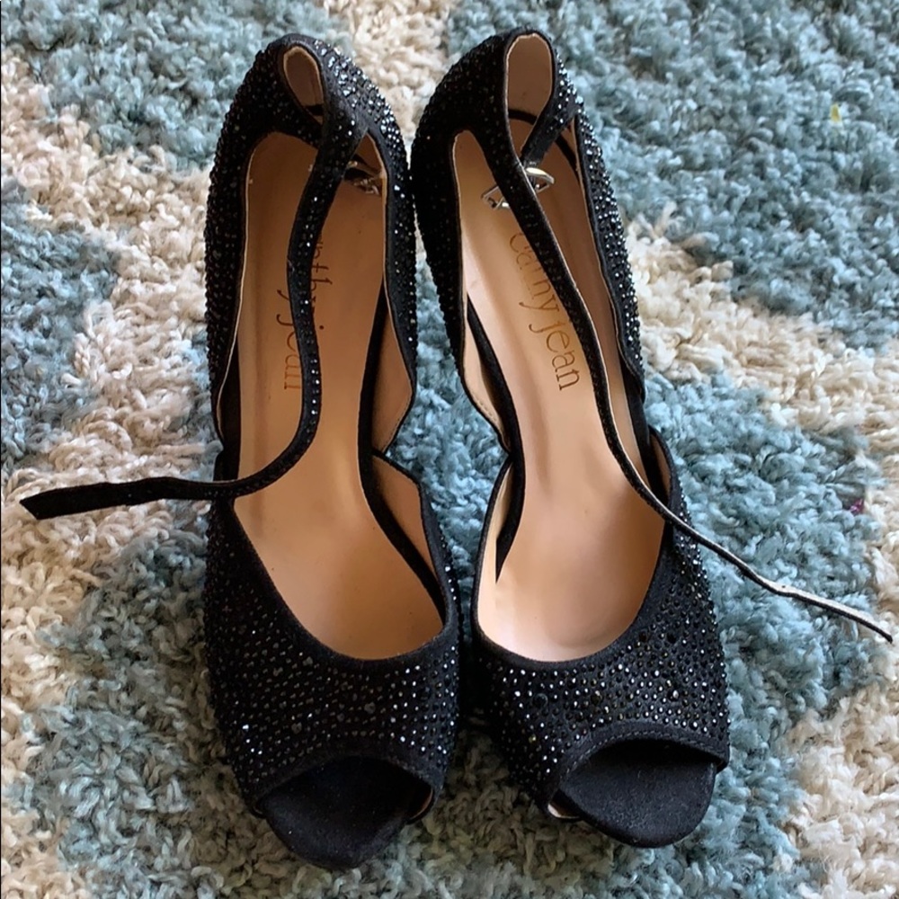 Beautiful heels gently worn